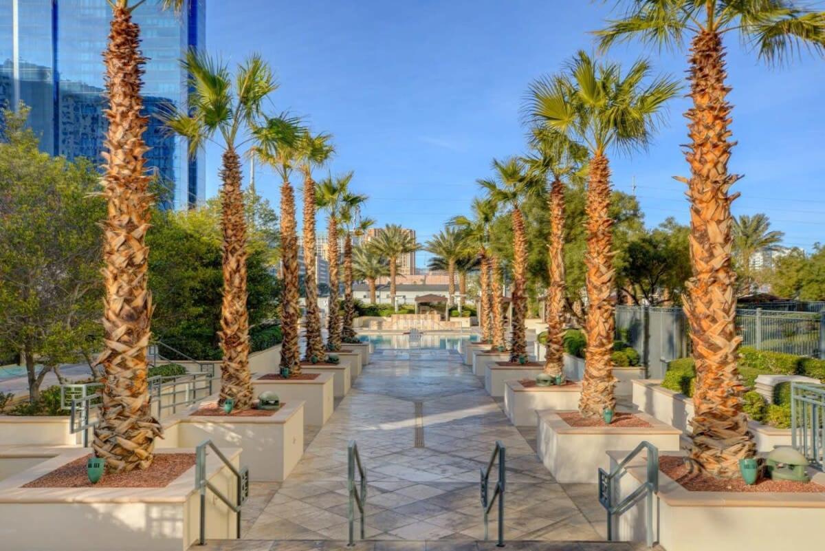 Mgm Signature-23-719 Strip View Jacuzzi Studio Las Vegas Kültér fotó